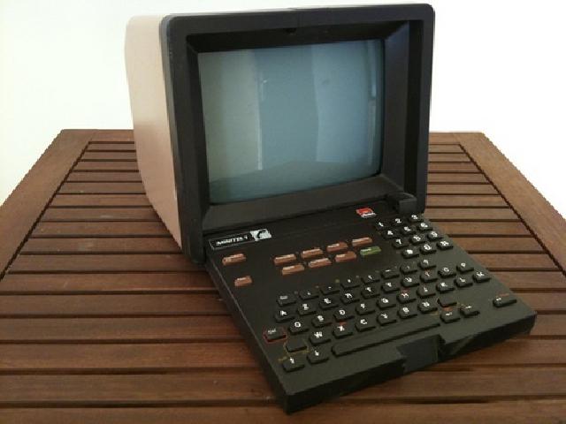 Le Minitel (pour « Médium interactif par numérisation d'information téléphonique ») est un type de …