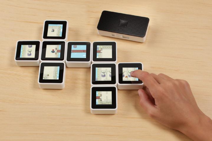 Sifteo Cubes est une plateforme de jeu interactive développée par Sifteo, Inc. Les cubes sont « …