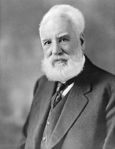 Alexander Graham Bell. Alexander Graham Bell, né
le 3 mars 1847 à Édimbourg en Écoss
e et mort le 2 août 1922 à Beinn …