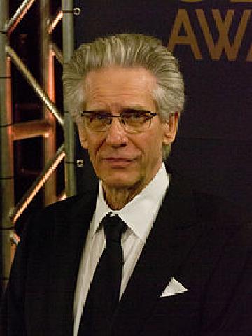 David Cronenberg. Jeunesse
David Cronenberg est né à Toronto, où il vit toujours actuellement. Il est le fils d'Esther …